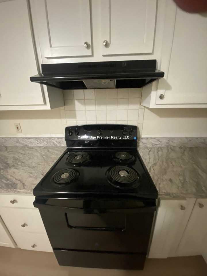 Elm St #14 - Photo 5 of 18