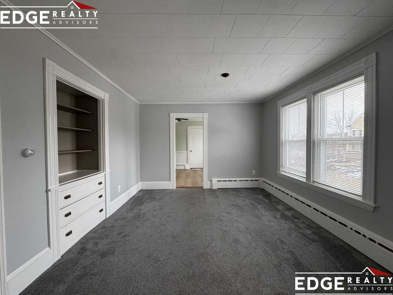 24 Union St - Photo 3 of 10