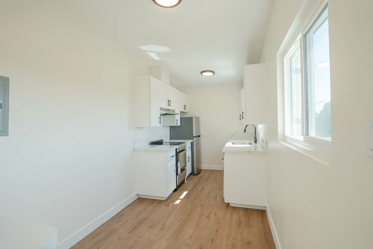 821 W 167th St - Photo 4 of 14