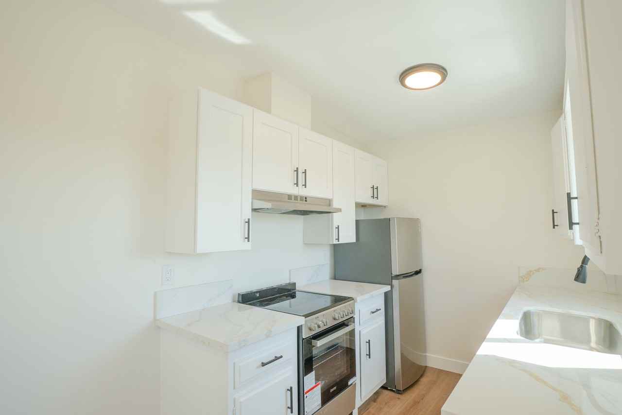 821 W 167th St - Photo 5 of 14