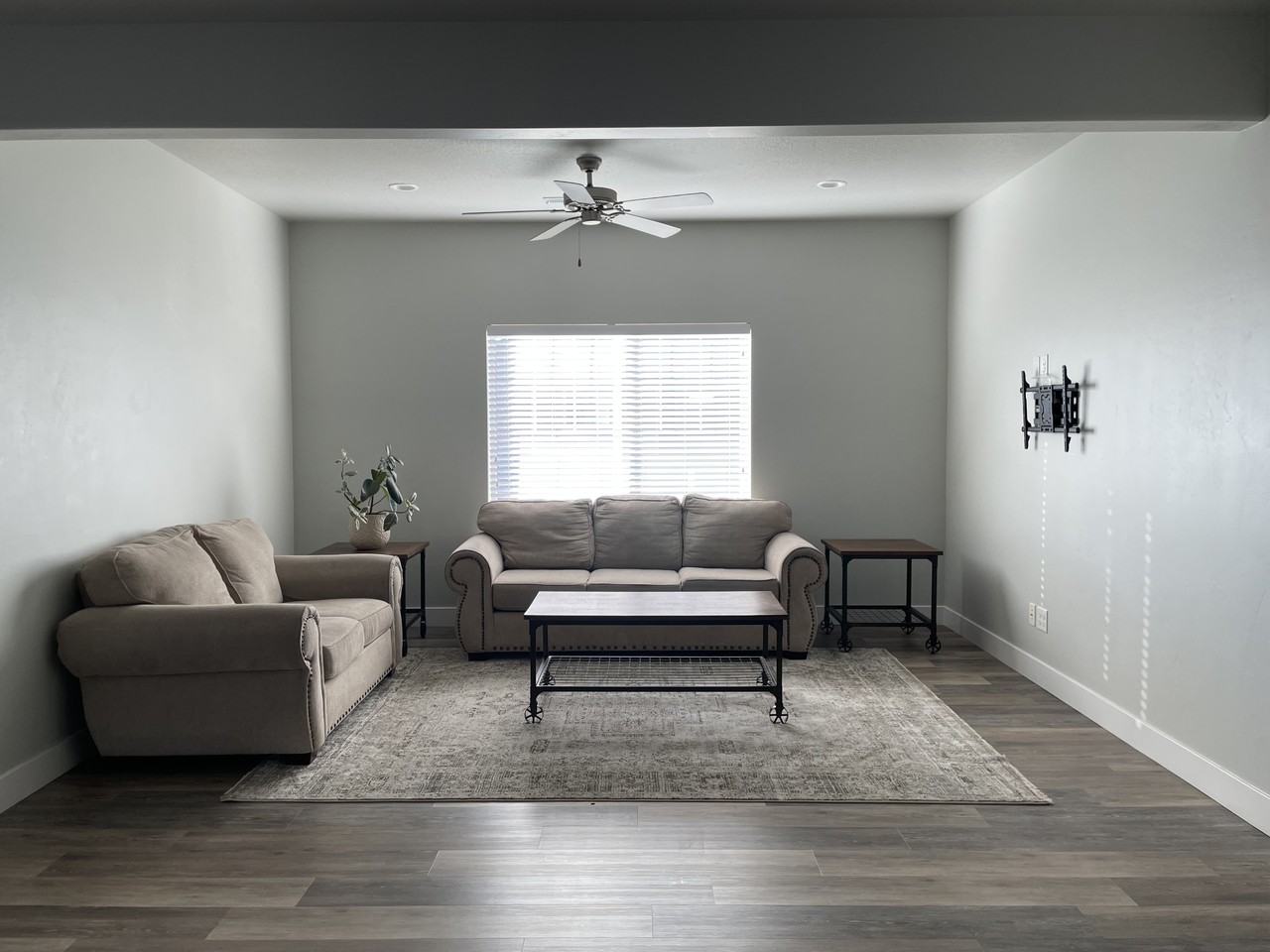 865 S Aspen Way - Photo 3 of 41