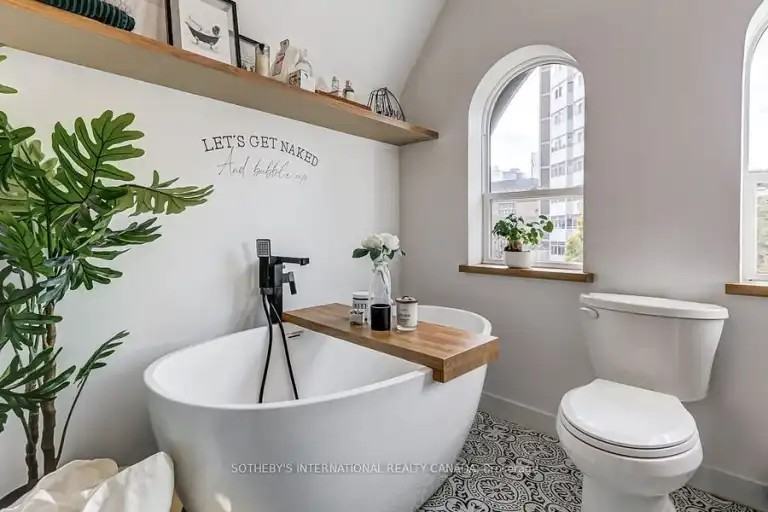 103 Pembroke St #1 - Photo 2 of 13