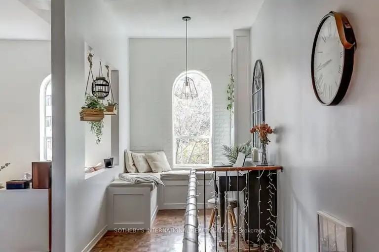 103 Pembroke St #1 - Photo 5 of 13