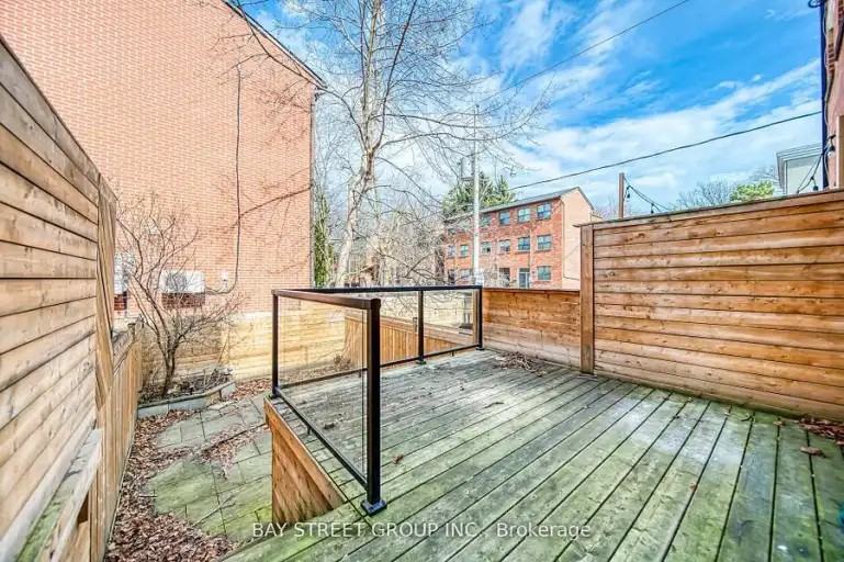 228 Shuter St - Photo 2 of 11