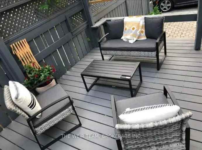 84 Cambridge Ave - Photo 2 of 10