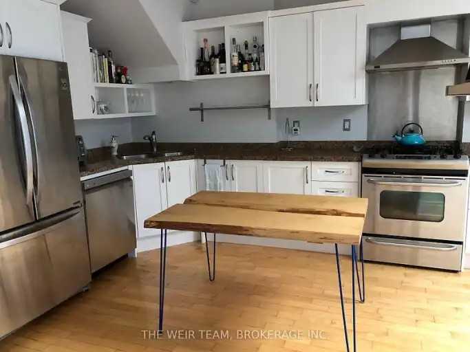 84 Cambridge Ave - Photo 3 of 10