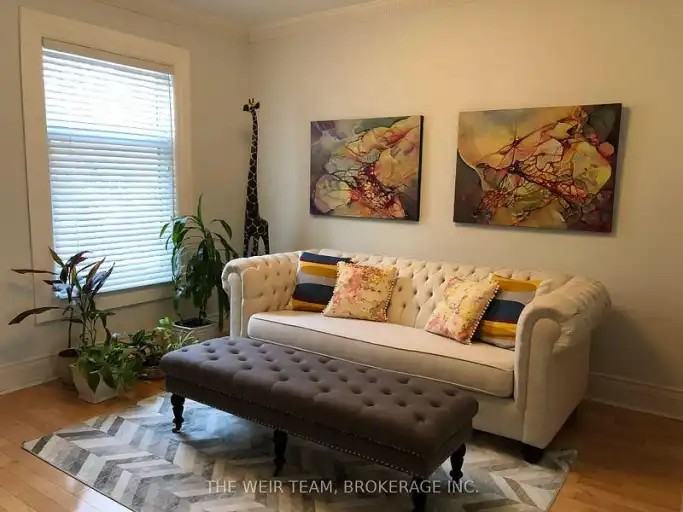 84 Cambridge Ave - Photo 7 of 10