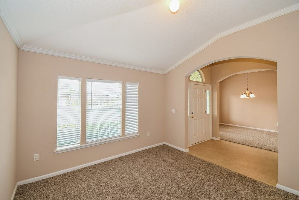 725 Indigo Run Dr - Photo 7 of 16