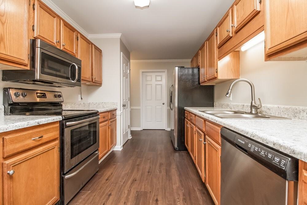 2140 Liberty Dr - Photo 7 of 18