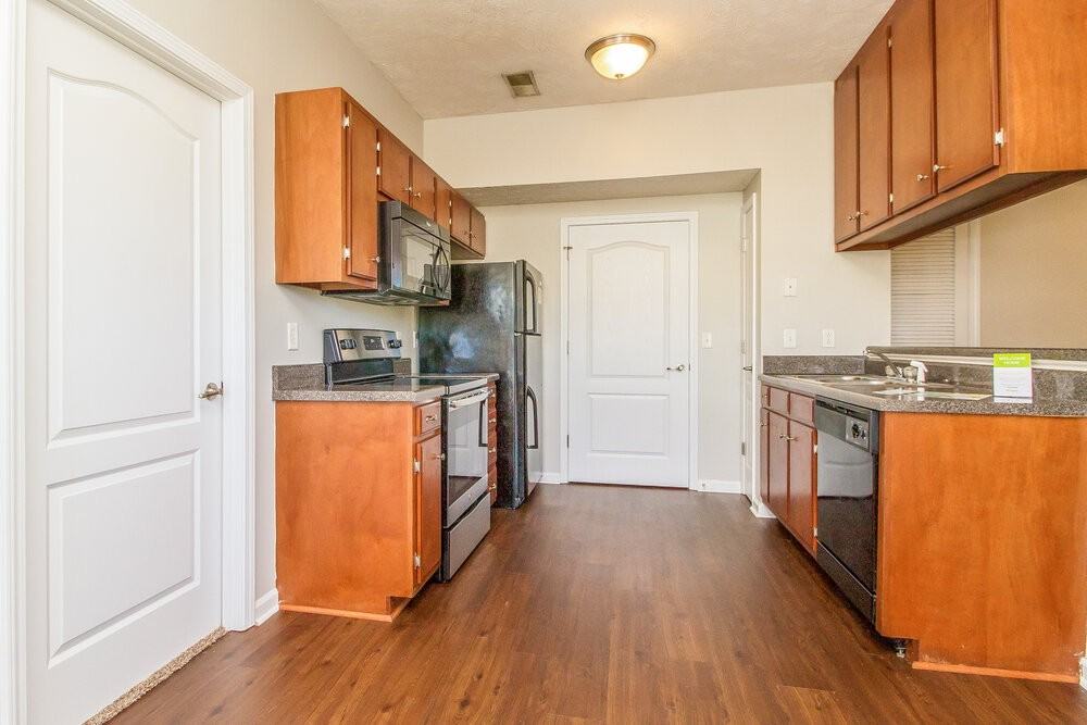 2627 Sewanee Pl - Photo 7 of 17