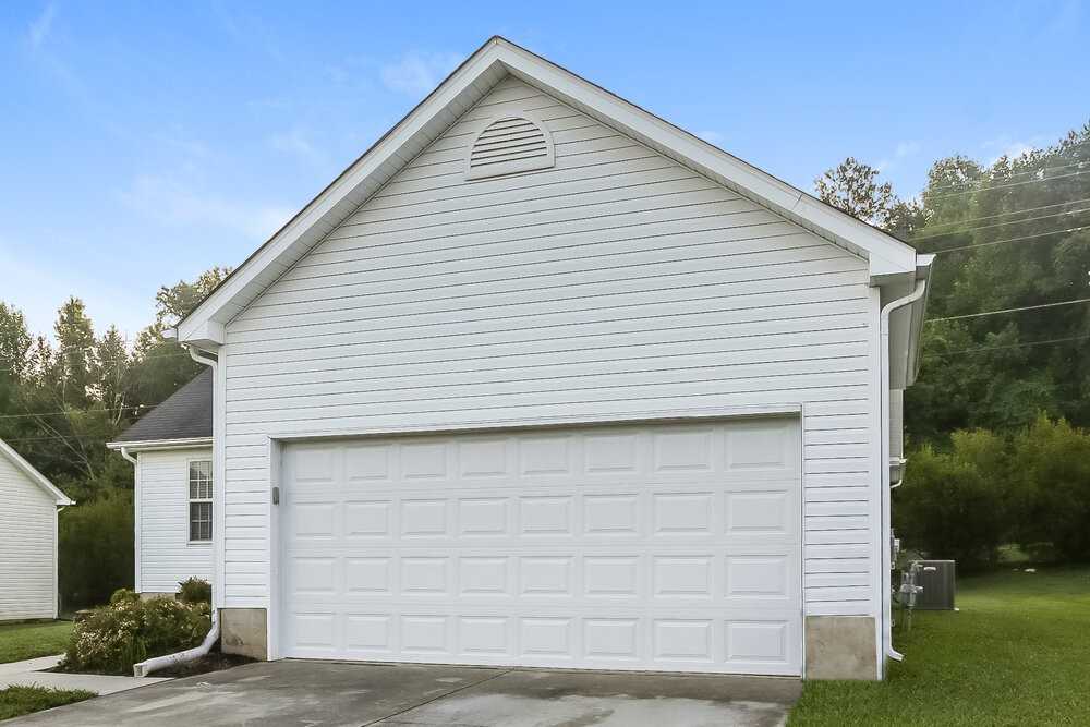 5751 Heron Point Pl Sw - Photo 3 of 16