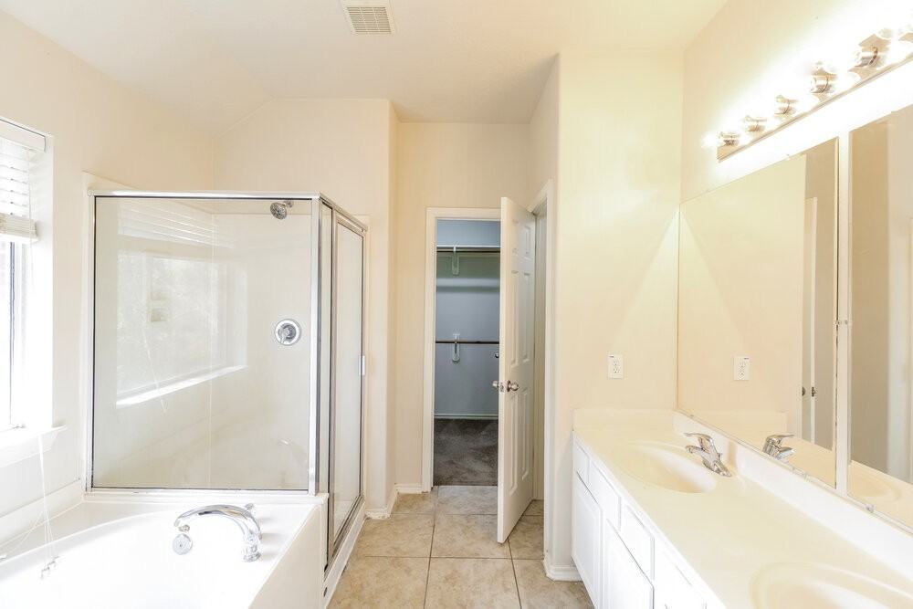 26900 Armor Oaks Dr - Photo 7 of 14