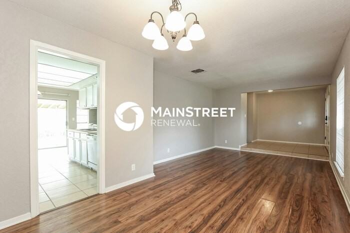 8807 Glen Shadow - Photo 4 of 16