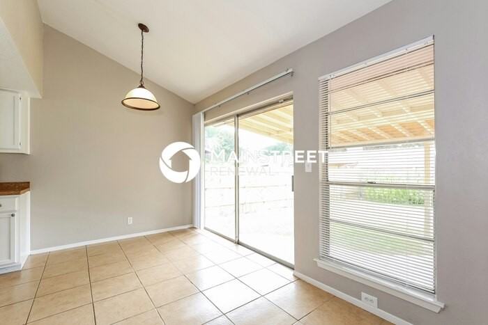 8807 Glen Shadow - Photo 5 of 16