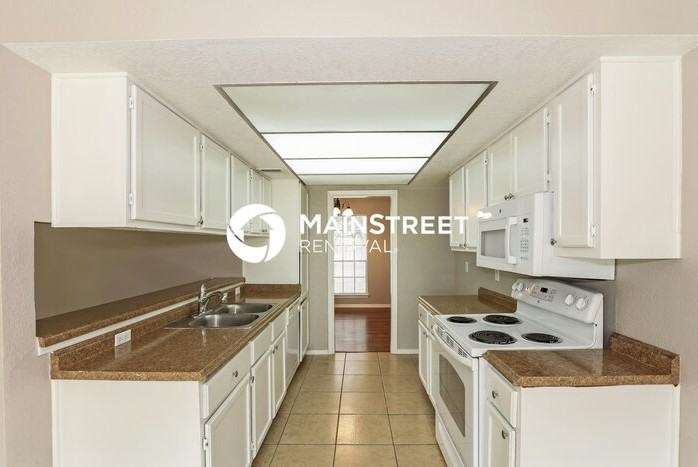 8807 Glen Shadow - Photo 6 of 16