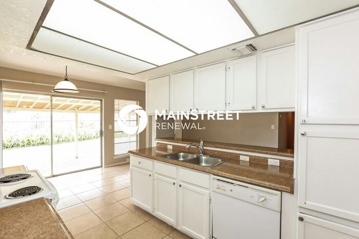 8807 Glen Shadow - Photo 7 of 16