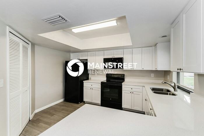 3604 Sw 6th Ave - Photo 6 of 16