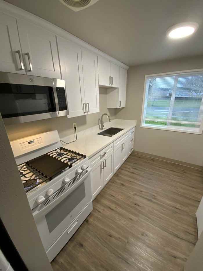 1603 Wood Ave - Photo 7 of 17