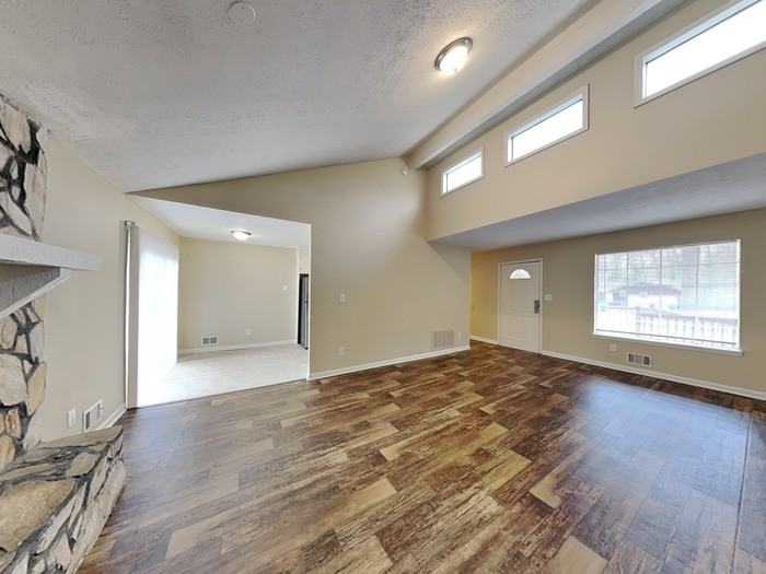 6928 Cedar Hill Ct - Photo 6 of 24