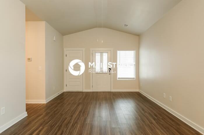 12644 Owen Park Ct - Photo 3 of 17