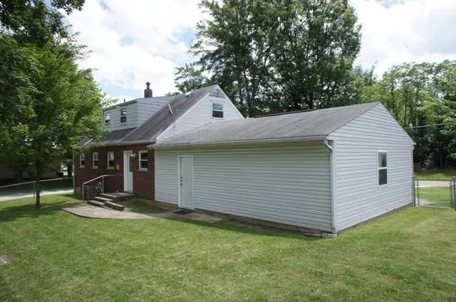 712 Fresno Road - Photo 2 of 15