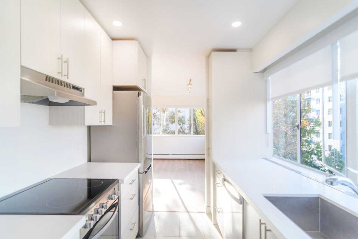 Stephen Court - Photo 7 of 48