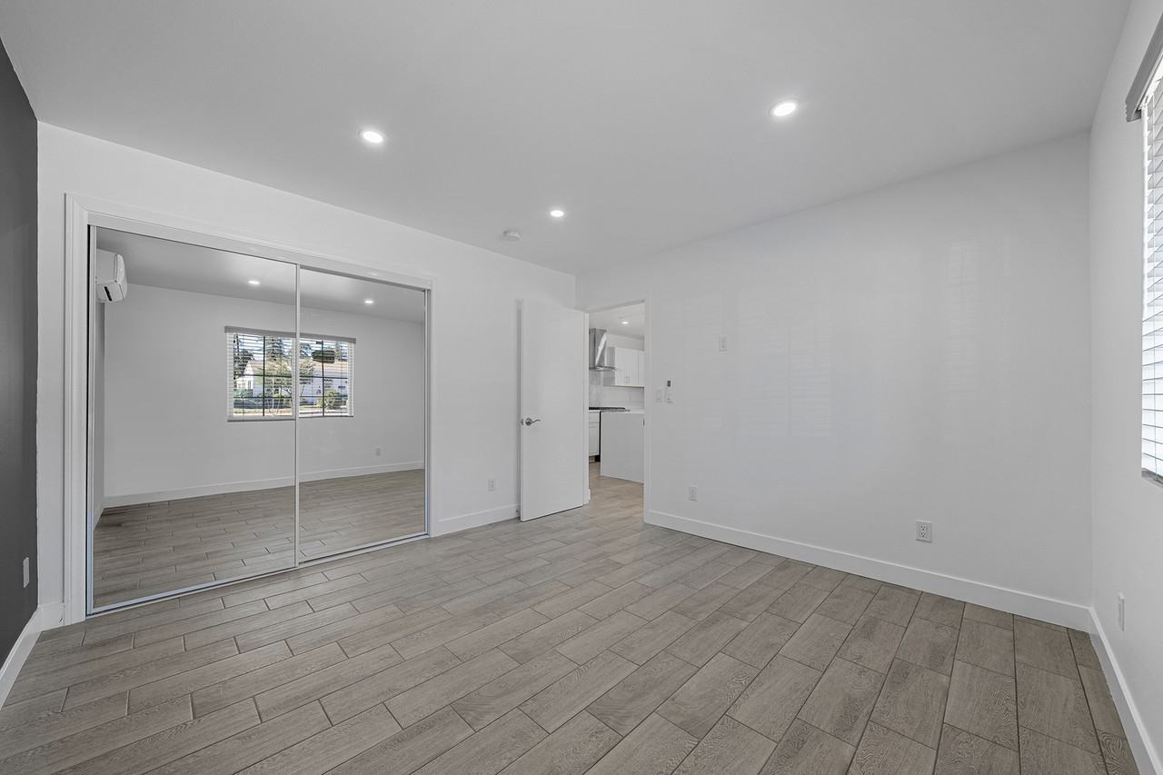 921 Church St #2 - Photo 6 of 14