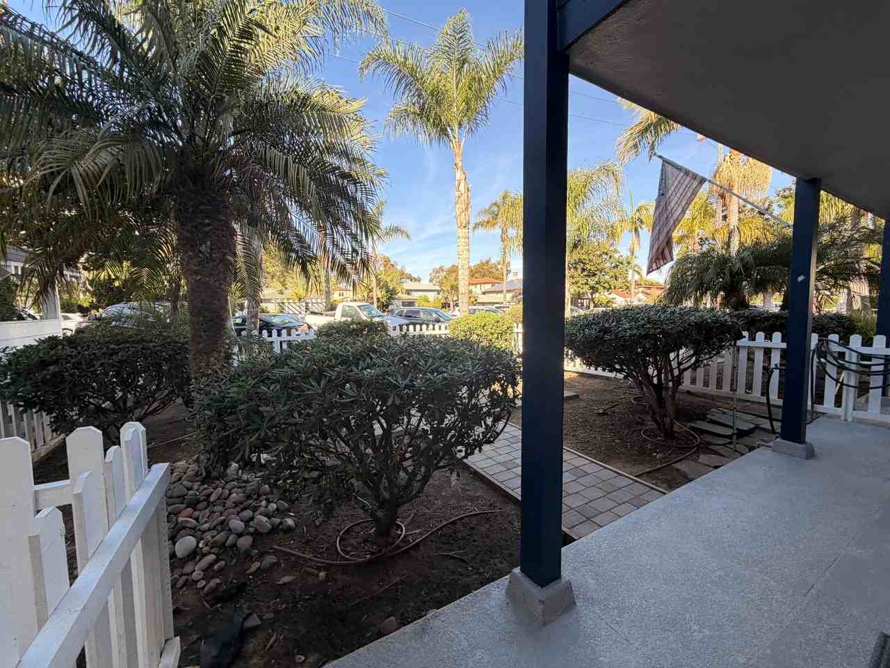 161 D Avenue - Photo 3 of 33