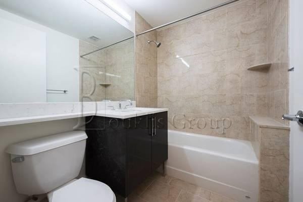 10 William St #20P - Photo 5 of 8