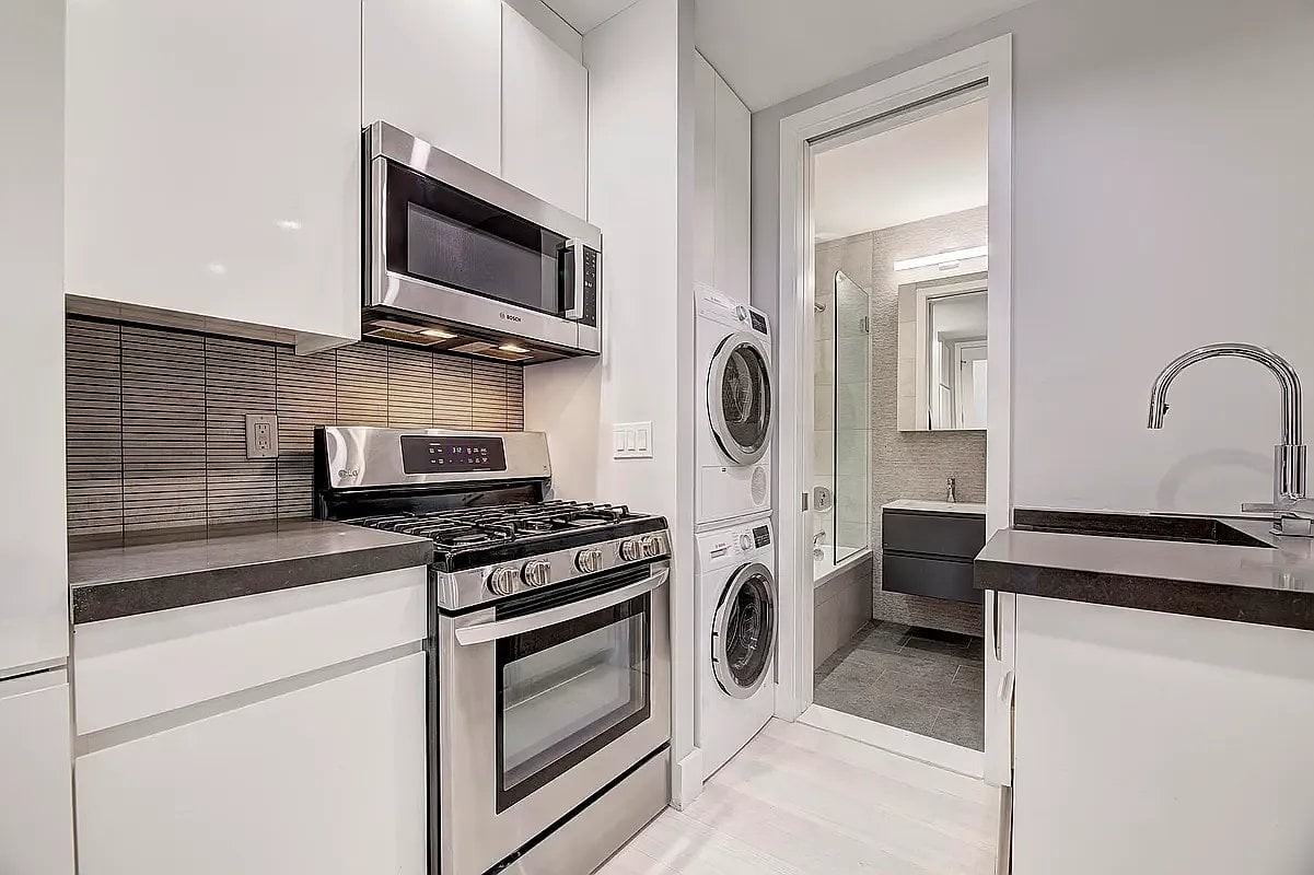 161 Stanton St #3E - Photo 3 of 4