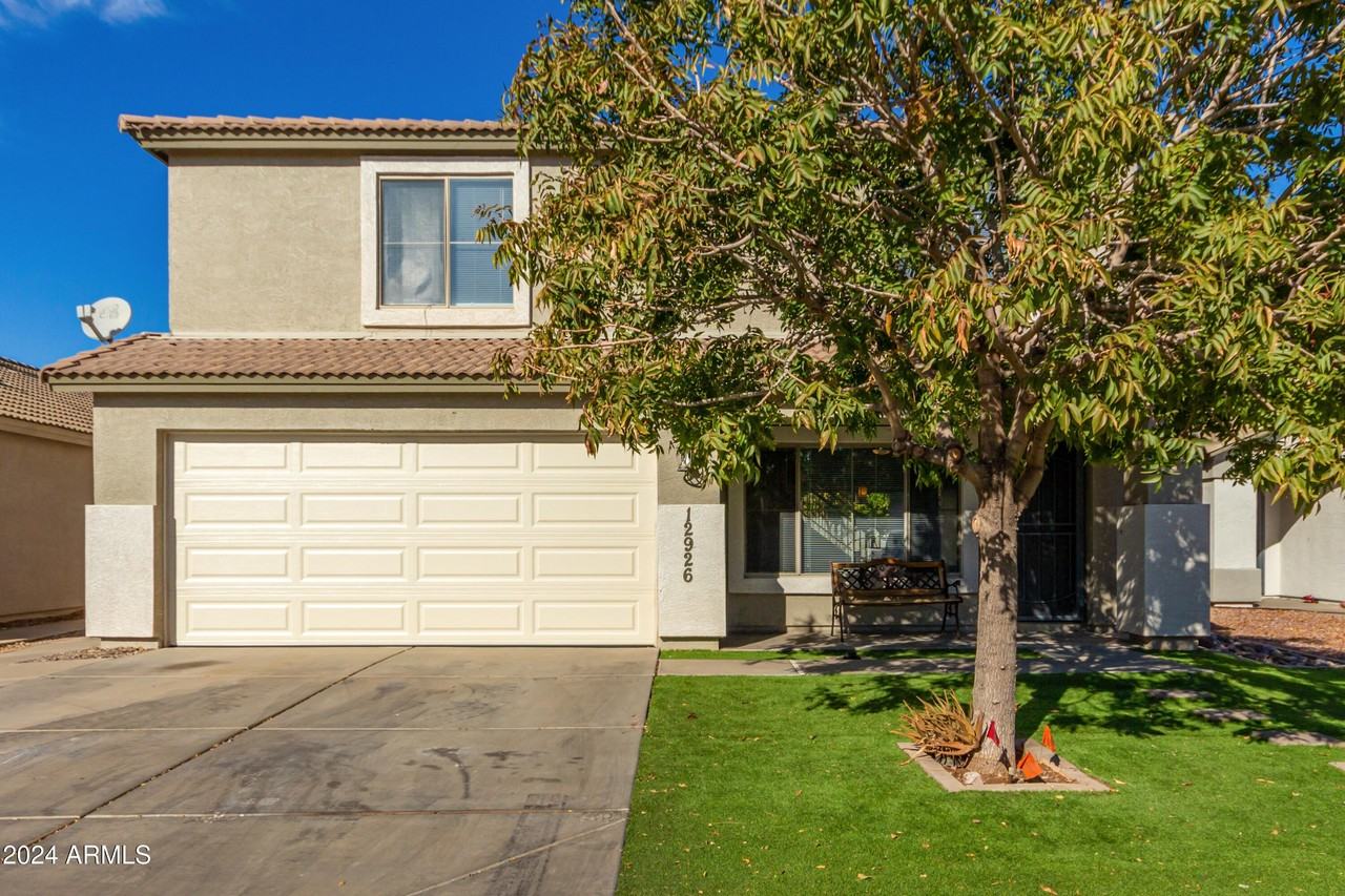 12926 W Willow Ave - Photo 2 of 32