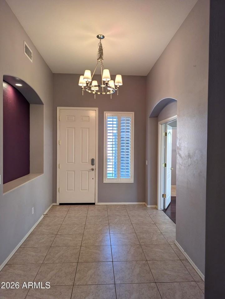 337 W Swan Dr - Photo 2 of 21