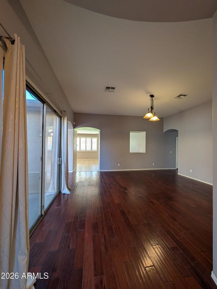 337 W Swan Dr - Photo 5 of 21