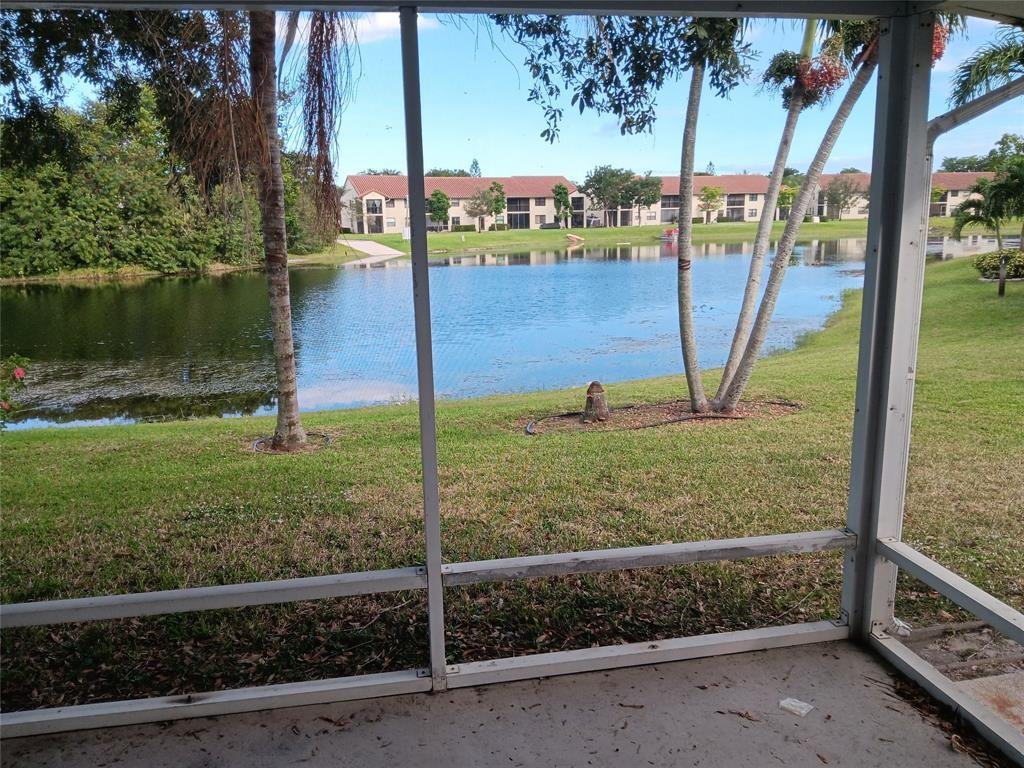 1306 Southwest 44th Terrace - Photo 3 of 7