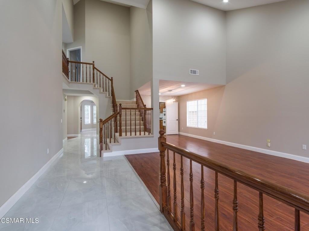 382 Rockedge Dr - Photo 3 of 30