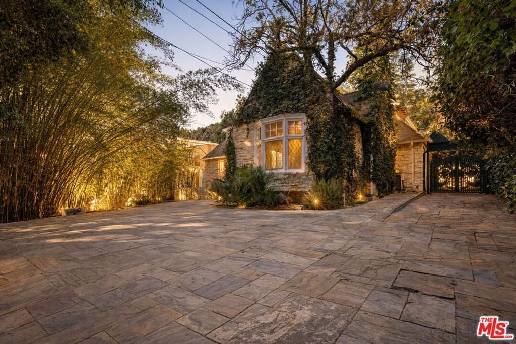 2633 1/2 N Commonwealth Ave - Photo 7 of 50