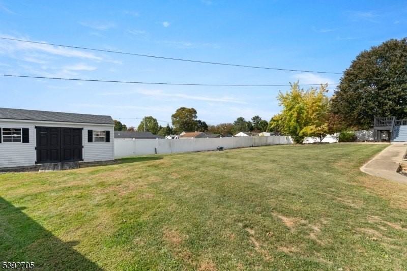 418 Liggett Blvd - Photo 6 of 43