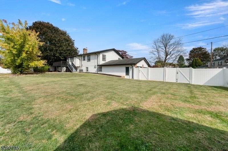 418 Liggett Blvd - Photo 7 of 43