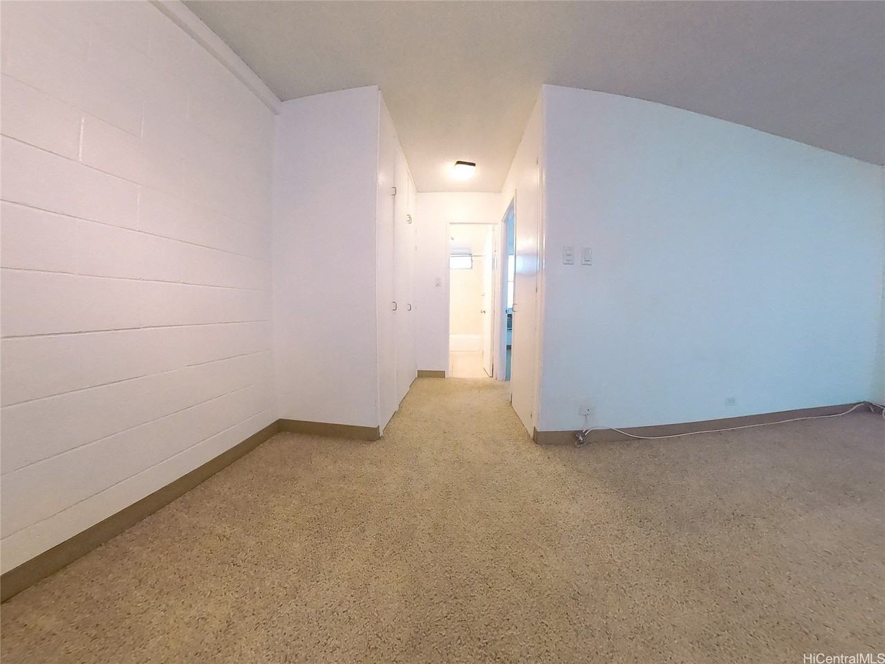 1531 Makiki St Apt 203 #203 - Photo 4 of 8