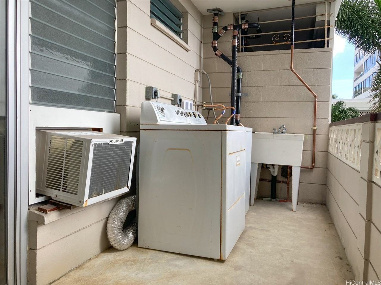 1531 Makiki St Apt 203 #203 - Photo 7 of 8