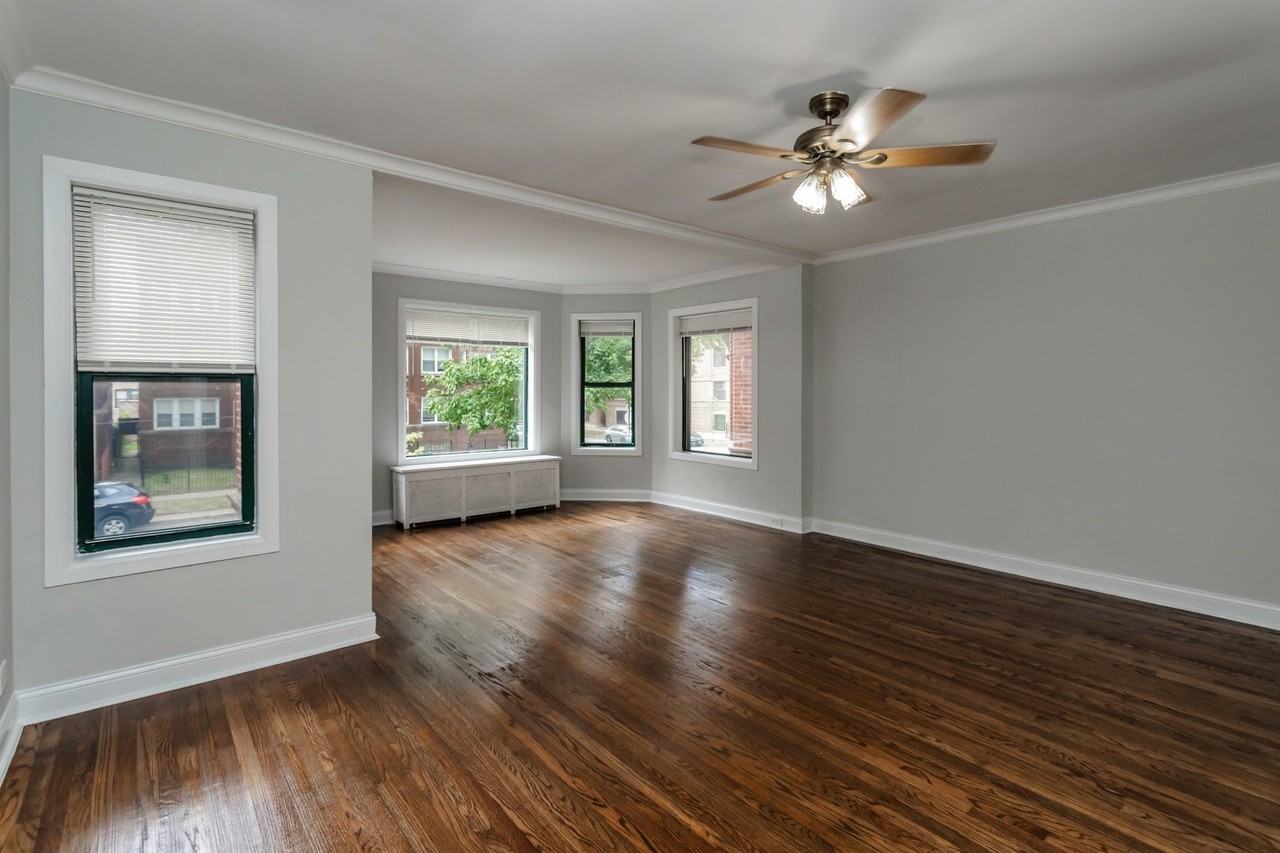 6913 S Paxton Ave Apt 1 #1 - Photo 4 of 11