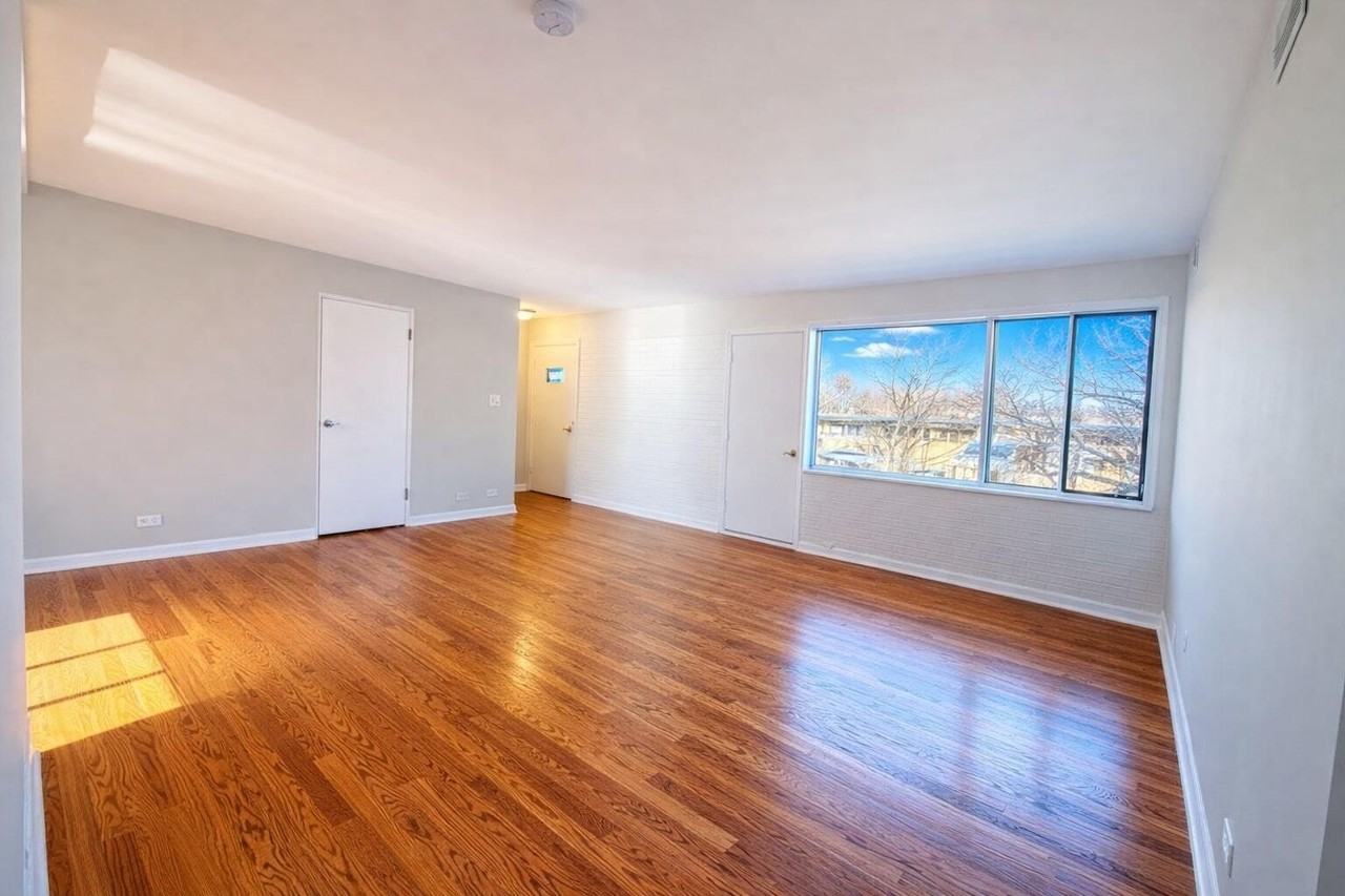 10 Garden Dr Unit 8 #8 - Photo 4 of 15