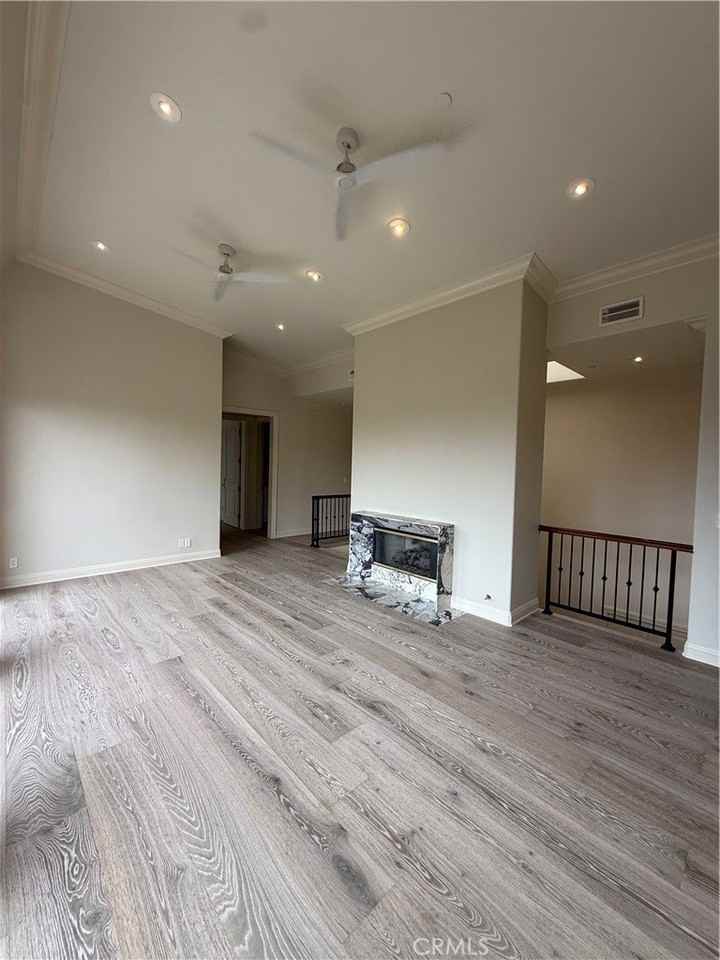 980 Ellington Ln - Photo 6 of 32