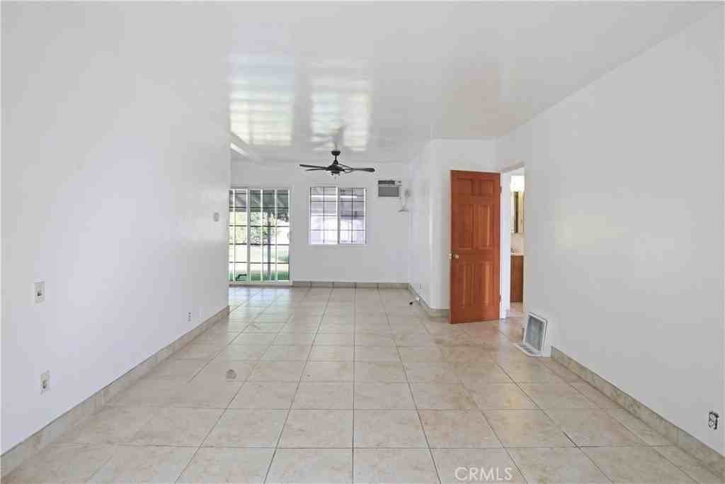 7863 Springer St - Photo 4 of 19