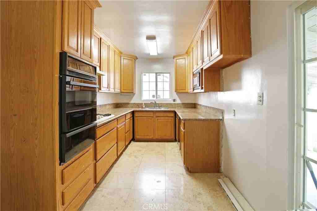 7863 Springer St - Photo 7 of 19