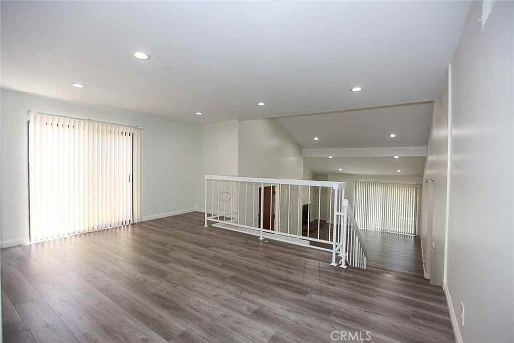 28209 Ridgepoint Ct - Photo 3 of 21