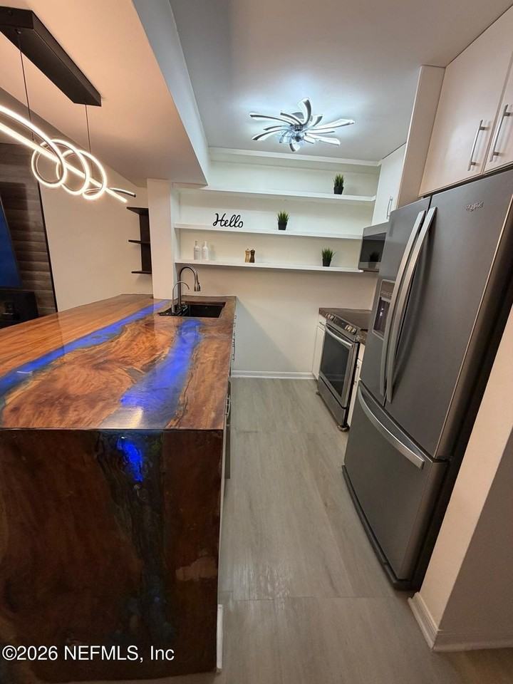 222 14th Ave N Apt 106 #106 - Photo 4 of 11