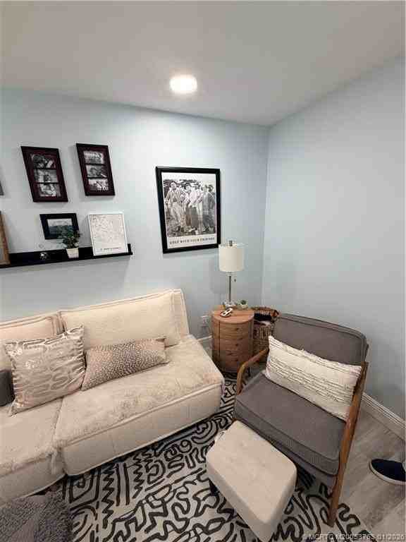 310 Se Denver Ave Unit 2 #2 - Photo 2 of 8