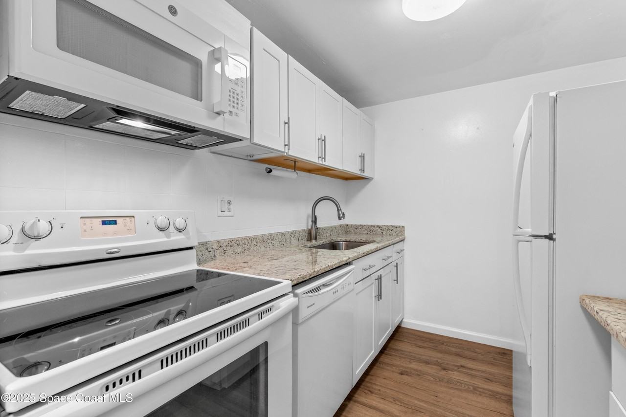 55 Sea Park Blvd Apt 201 #201 - Photo 7 of 25