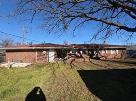 featured image of 603 E Maple St